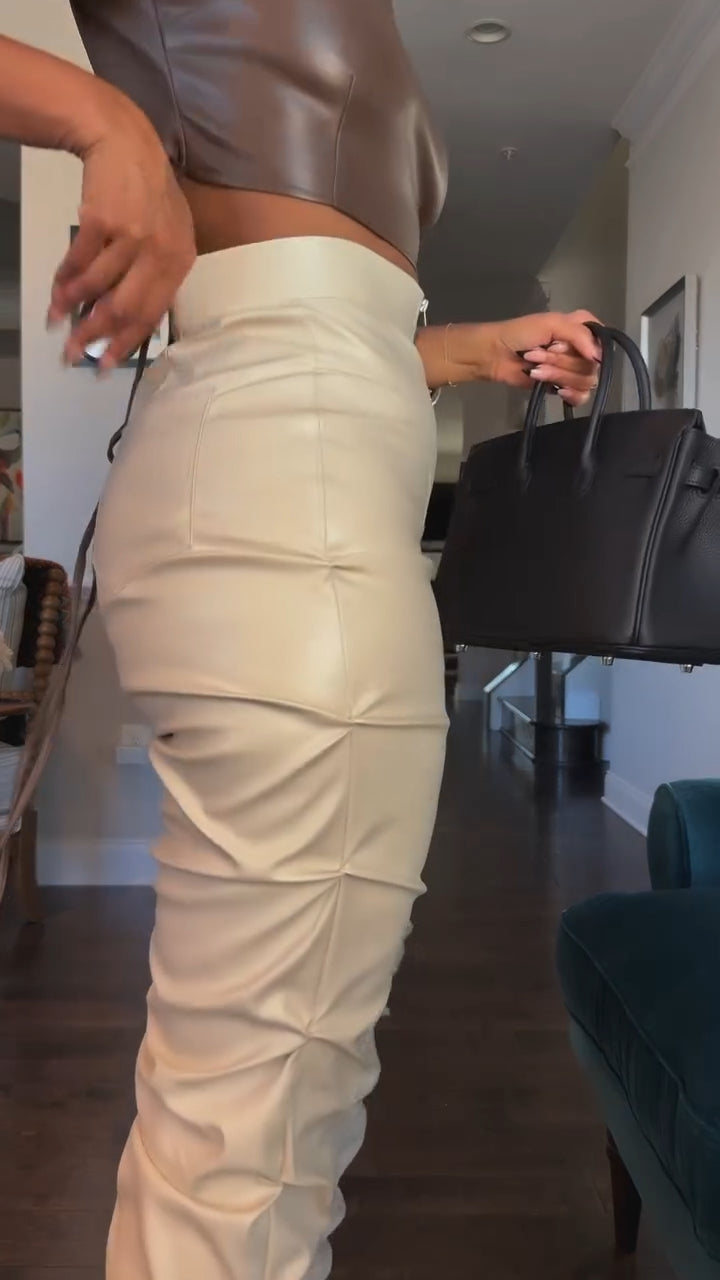 Fashionable skinny faux leather pants