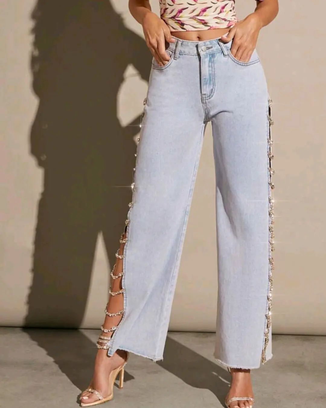 Diamond Panel Cut-Out Wide-Leg Jeans