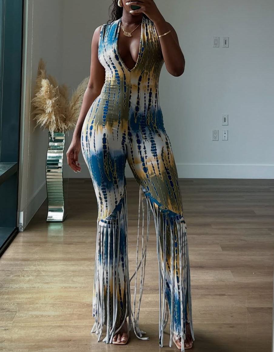 V-neck sleeveless slim-fit jumpsuit