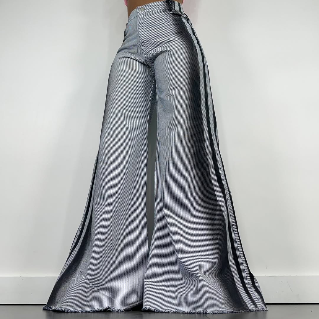 Wide-leg jeans