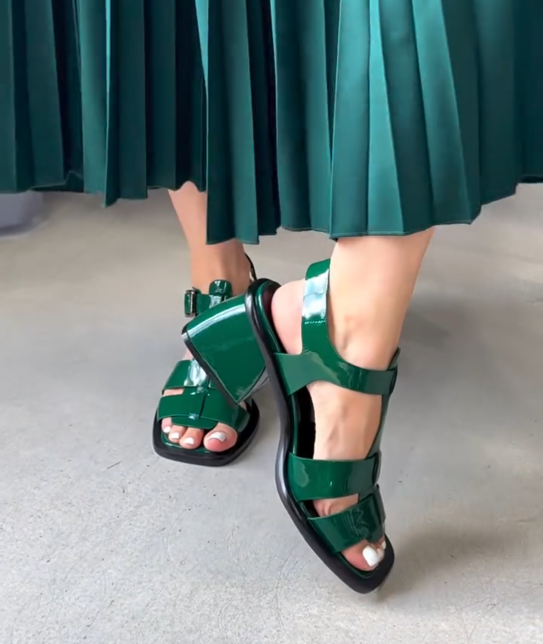 Leather Thick-Heel Sandals