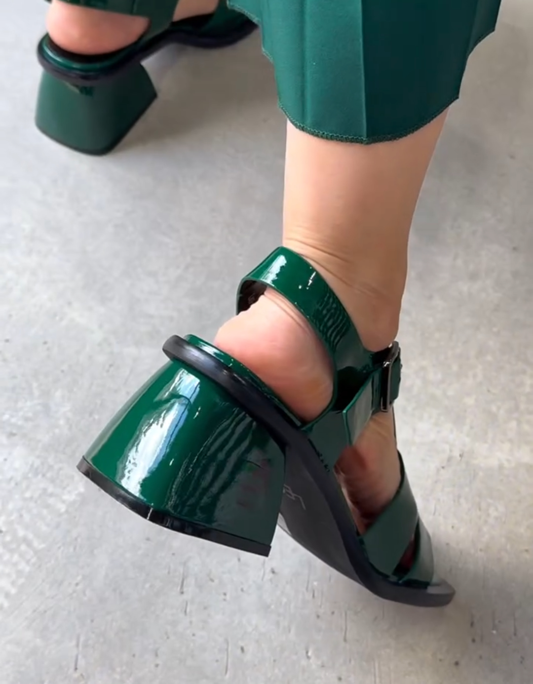 Leather Thick-Heel Sandals