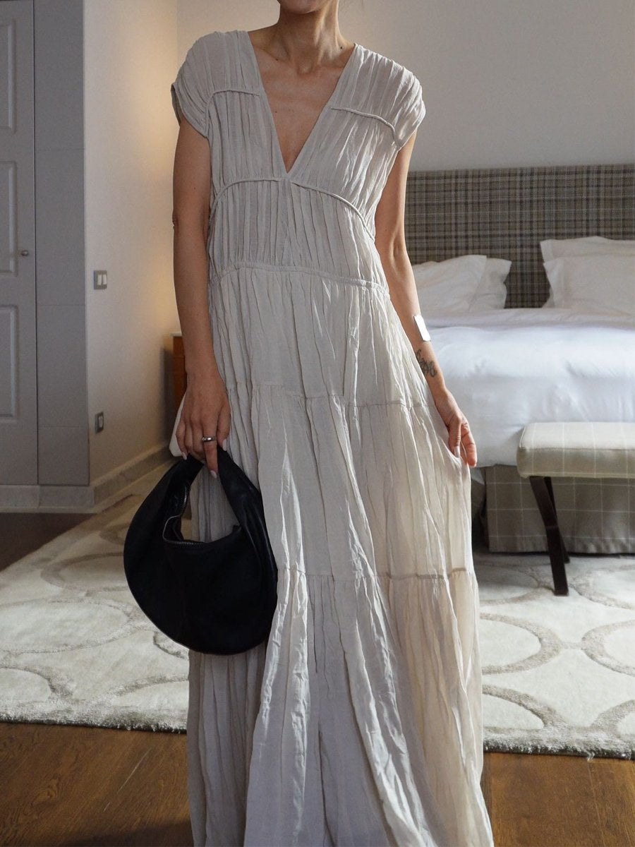 V Neck Sleeveless Pleated Maxi Dress