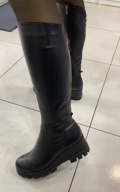 Chunky heel solid color zipper boots