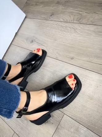 Leather sandals